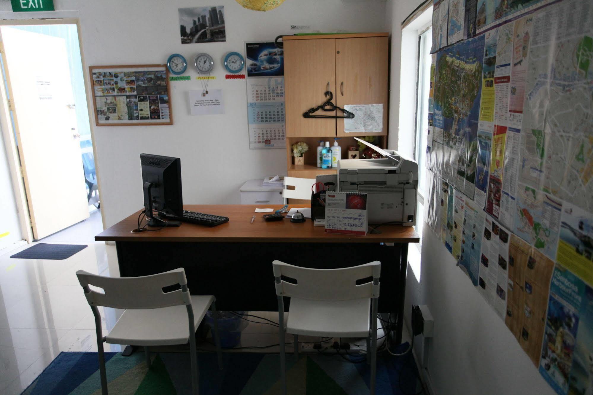 May & May Student Hostel Singapour Extérieur photo
